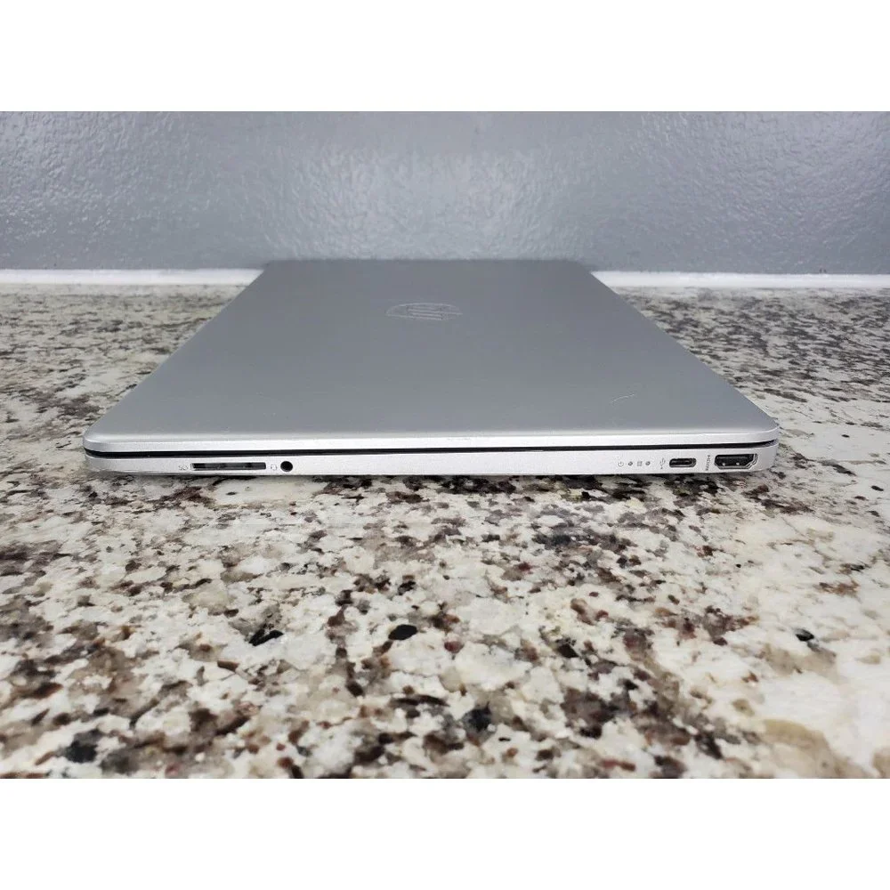 HP 15.6